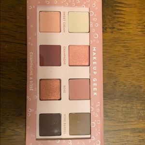 Eyeshadow palette